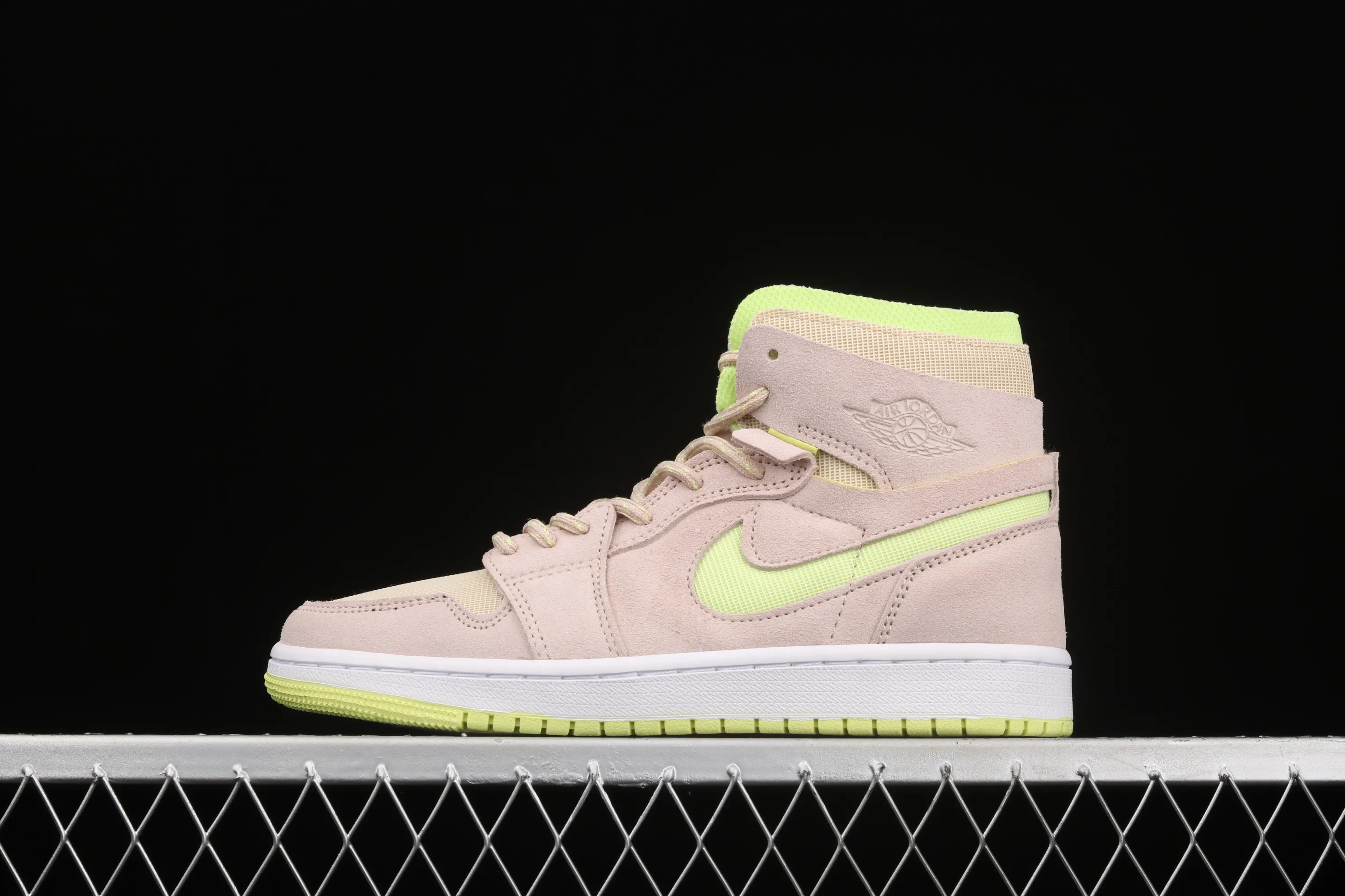 All categories Air Jordan Jordan series basketball shoes Air Jordan 1 High G version Air Jordan 1 Zoom Air CMFT AJ1 Joe 1 Vanilla high-top basketball shoes CT0979-200